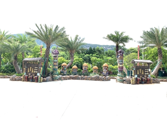 珠海長(zhǎng)隆—宇宙飛船非洲區(qū)圖騰柱包裝工程